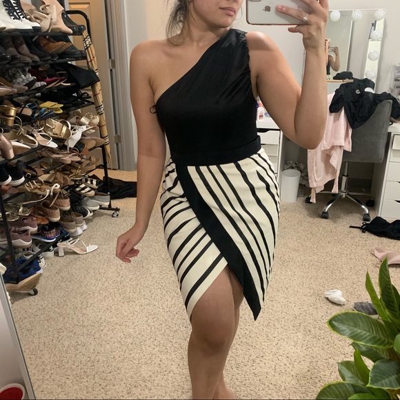 H&M Black & white knee length striped skirt - Picture 4 of 8